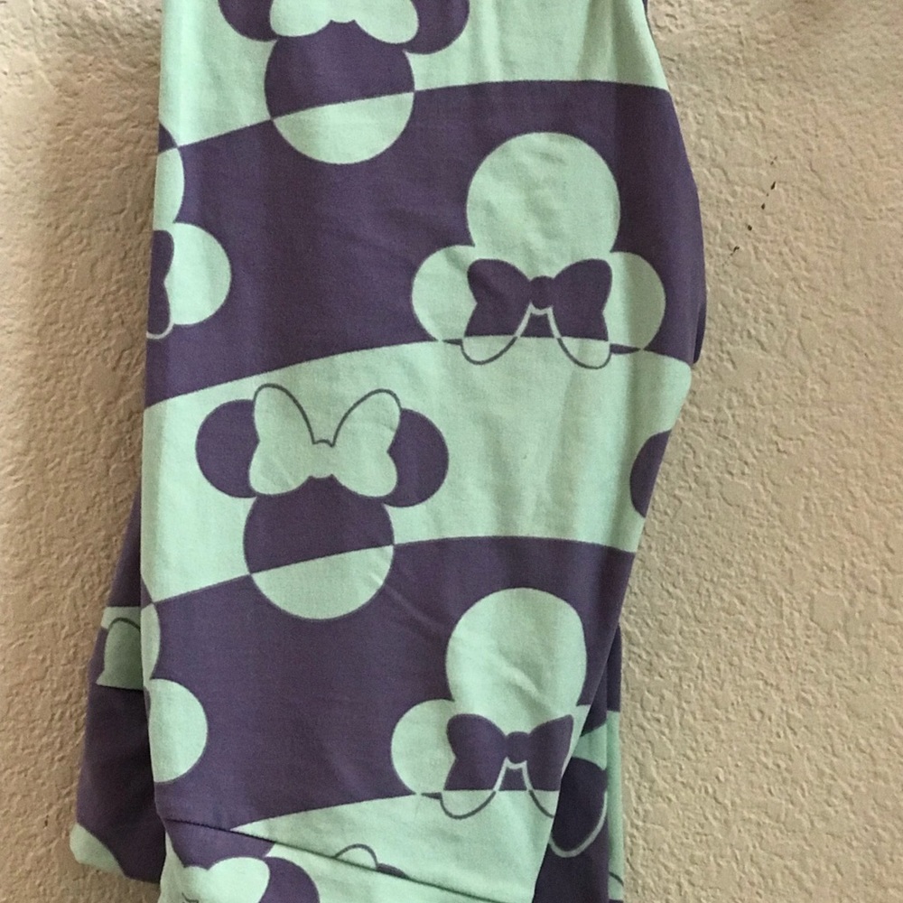 OS LuLaRoe leggings, Disney! Like new!